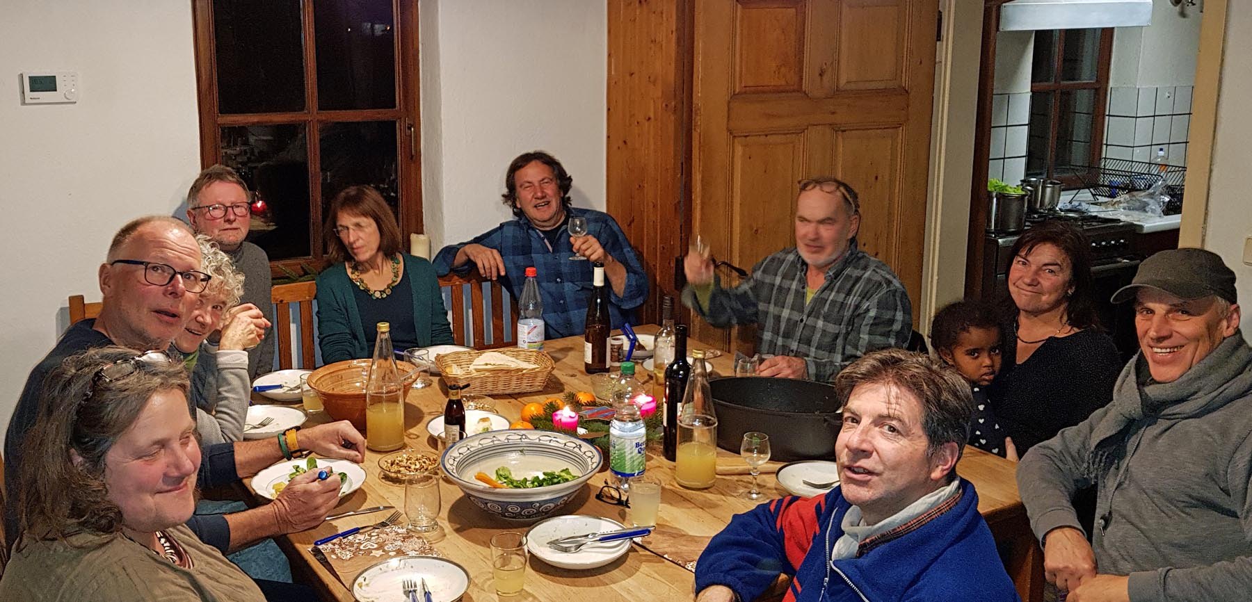 Neben den hervorragenden Blatt- und Obstsalaten, dem Hunsrücker Kartoffelauflauf von Andrea Günster, trug auch ein fein komponierter Apfelsaft-Cuvée von Werner Konrad zu den geschmacklichen Höhepunkten bei.